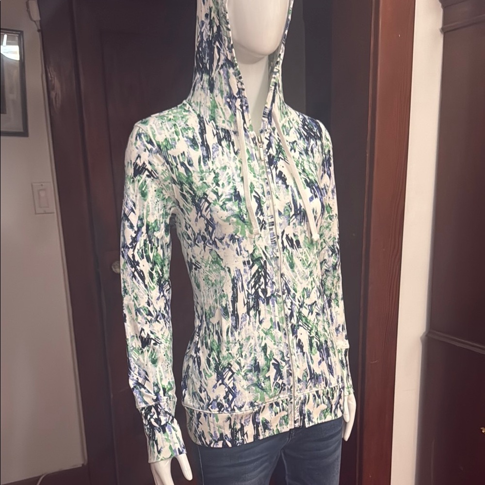 NWT northern reflections size small Women's Multicolor Hooded Top